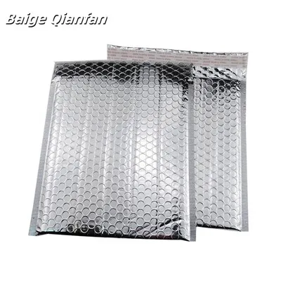 Sobre acolchado con sobre de burbujas de lámina plateada